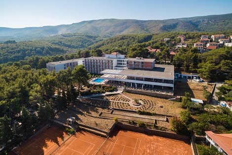 Chorvátsko, ostrov Hvar, Jelsa - hotel Hvar