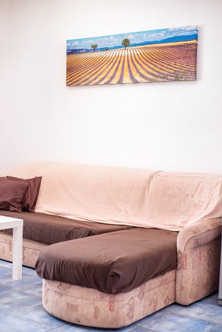 Chorvátsko, Vodice, apartmány Marina -  apt. č. 1 - 1/4+1 - kuchyňa prepojená s obývacou časťou