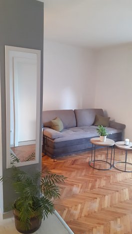 Chorvátsko, Gradac, apartmány Mirna - 1/2+2 apartmán - obývacia miestnosť spojená s kuchynským kútom