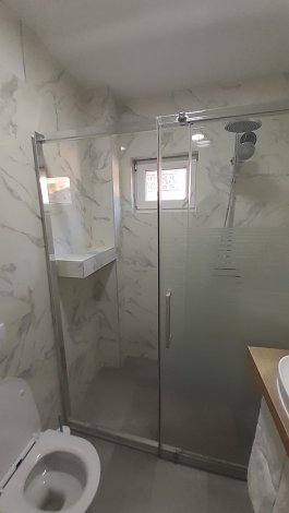 Chorvátsko, Gradac, apartmány Mirna - 1/2+2 apartmán - kúpeľňa