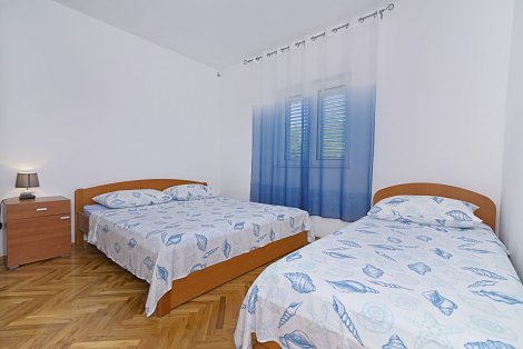 Chorvátsko, Vodice, apartmán Martina - apt. 1 - 1. spálňa