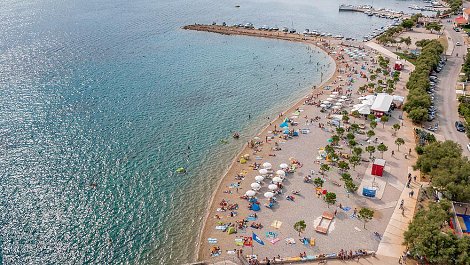 Chorvátsko, Vodice, apartmán Martina  - pláž