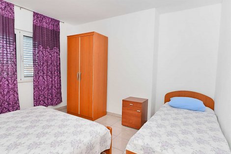 Chorvátsko, Vodice, apartmán Martina - apt. 2 - 2. spálňa