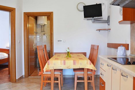 Chorvátsko, Vodice, apartmány Milka 2 - kuchyňa
