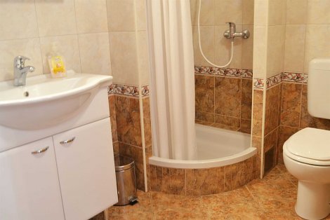 Chorvátsko, Vodice, apartmány Milka 2 - kúpeľňa