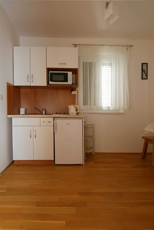 Chorvátsko, Vodice, Štúdiá Trio - 1/2 štúdio