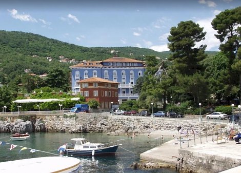 Chorvátsko, Kvarner, Lovran - hotel Park - najbližšia malá pláž