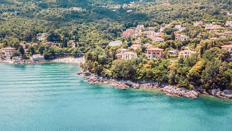 Chorvátsko, Kvarner, Lovran - hotel Park - pláž Peharovo