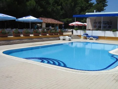 Chorvátsko, poloostrov Istria, Pula, hotel Pula - bazén