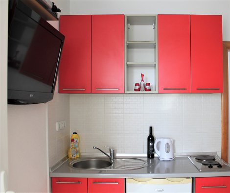 Chorvátsko, Baška Voda, apartmány Antunovič - apt. 1/4+1 - kuchynská linka