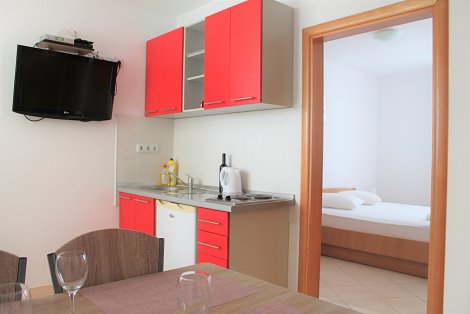 Chorvátsko, Baška Voda, apartmány Antunovič - apt. 1/4+1 - kuchyňa