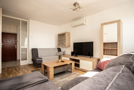 Chorvátsko, Dugi Rat - apartmán Ante - obývacia izba