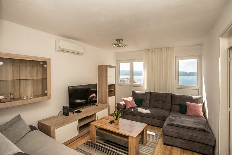 Chorvátsko, Dugi Rat - apartmán Ante  - obývacia izba