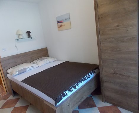Chorvátsko, ostrov Vir, apartmány Lalič Ivica - apt. č. 1 - 1. spálňa