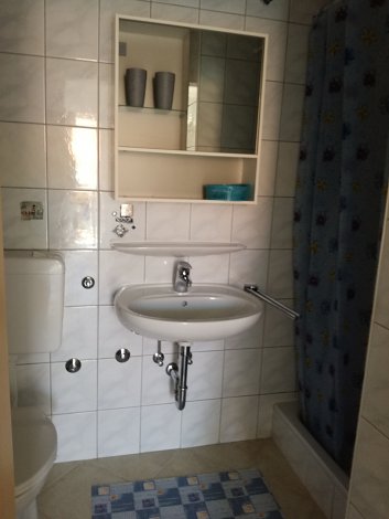 Chorvátsko, ostrov Vir, apartmány Lalič Ivica - apt. č. 4 ( na 1. poschodí)  - kúpeľňa