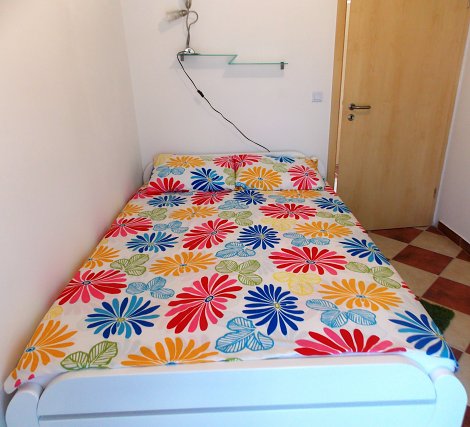 Chorvátsko, ostrov Vir, apartmány Lalič Ivica - apt. č. 2 (1. poschodie) - 1. spálňa