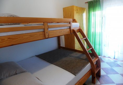 Chorvátsko, ostrov Vir, apartmány Lalič Ivica - apt. č. 2 (1. poschodie) - 2. spálňa