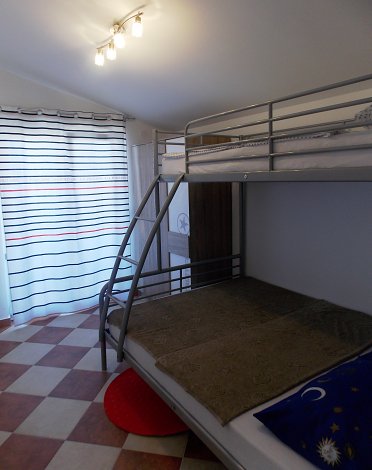 Chorvátsko, ostrov Vir, apartmány Lalič Ivica - apt. č. 3 (na 2. poschodí) - 2. spálňa