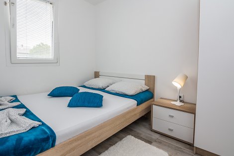Chorvátsko, ostrov Vir, apartmány Ivanuševič Marija - modrý apt. - apt. č. 1  - spálňa