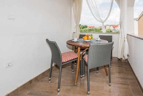 Chorvátsko, ostrov Vir, apartmány Ivanuševič Marija - modrý apt. - apt. č. 1 - balkón