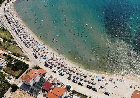 Chorvátsko, ostrov Vir, apartmány Ivanuševič Marija  - pláž