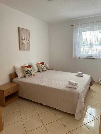 Chorvátsko, Baška Voda, apartmány Antunovič - apt. 1/4+1 - spálňa