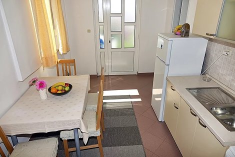 Chorvátsko, Baška Voda, apartmány Roza - 1/4 apt.  ROZA - kuchyňa