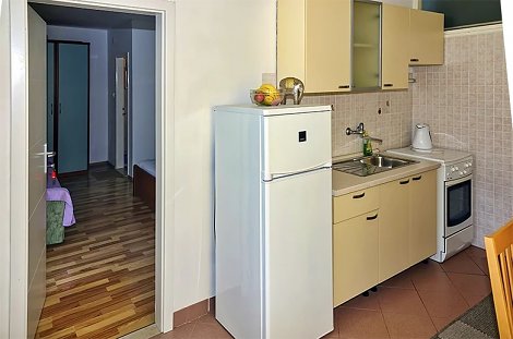 Chorvátsko, Baška Voda, apartmány Roza - 1/4 apt. ROZA - kuchyňa