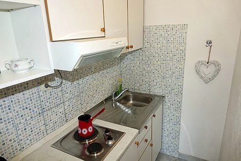 Chorvátsko, Baška Voda, apartmány Roza - 1/4 apt.  MORE - kuchyňa