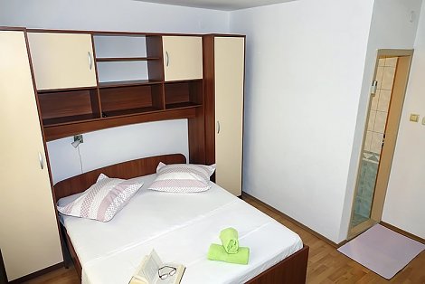 Chorvátsko, Baška Voda, apartmány Roza - 1/4 apt.  MORE - 2. spálňa