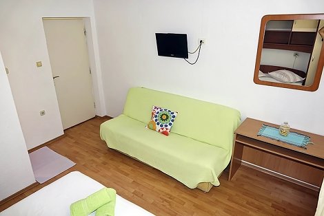 Chorvátsko, Baška Voda, apartmány Roza - 1/4 apt.  MORE - 2. spálňa