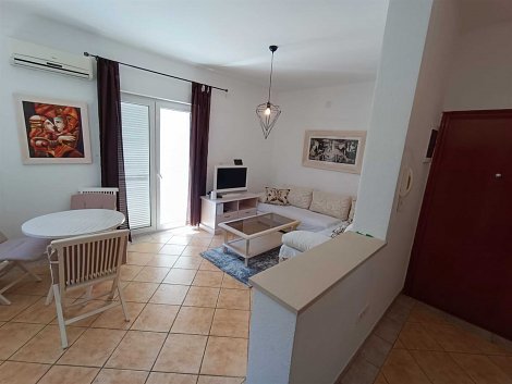 Chorvátsko, Vodice, apartmán Krešo - kuchyňa