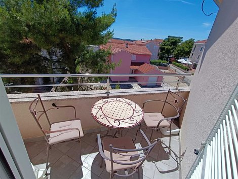 Chorvátsko, Vodice, apartmán Krešo - balkón