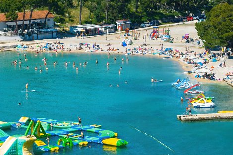 Chorvátsko, Biograd na Moru, hotel Kornati - pláž Soline