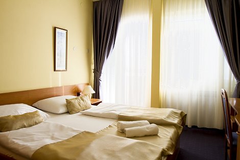 Chorvátsko, poloostrov Istria, Pula, hotel Pula - izba 1/2