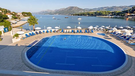 Chorvátsko, ostrov Koločep - hotel TUI BLUE Kalamota Island - vonkajší bazén