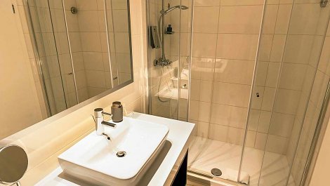 Chorvátsko, ostrov Koločep - hotel TUI BLUE Kalamota Island - izba STANDARD - kúpeľňa