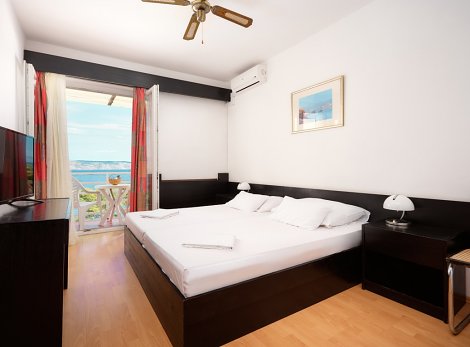 Chorvátsko, ostrov Hvar, Jelsa - hotel Hvar - izba COMFORT, morská strana