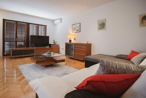 Chorvátsko, Dugi Rat - apartmán Mimica - obývacia izba
