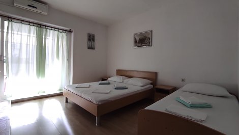 Chorvátsko, Omiš - Duče, štúdiá Marin - štúdio 1, 1/2+1