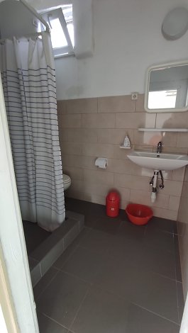 Chorvátsko, Omiš - Duče, štúdiá Marin - štúdio 1, 1/2+1 - kúpeľňa