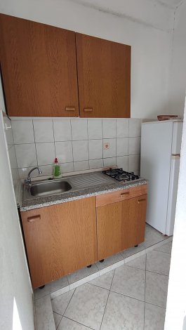 Chorvátsko, Omiš - Duče, štúdiá Marin - štúdio 3, 1/2+1 - kuchynský kút