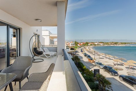 Dovolenka / zájazdy / cestovanie, Chorvátsko, ostrov Vir, The Beach Resort I - 1/4 (+1, resp. + 2) apt. - terasa
