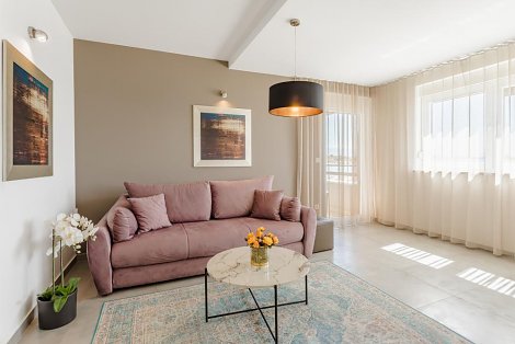 Chorvátsko, ostrov Vir, The Beach Resort I - 1/6 (+1, resp. + 2) apt. - obývacia izba spojená s kuchyňou
