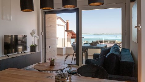 Chorvátsko, ostrov Vir, The Beach Resort II - 1/3+1 apt. - obývacia izba spojená s kuchyňou