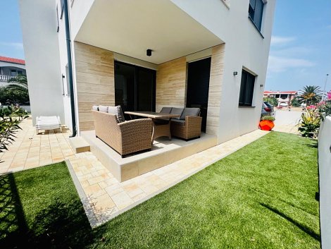 Chorvátsko, ostrov Vir, The Beach Resort III - 1/6 (+2) apt. - prízemie - terasa