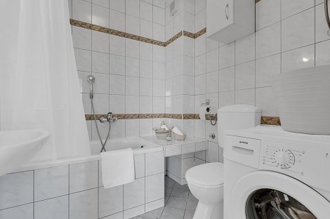 Chorvátsko, Promajna - apartmán Emili - kúpeľňa