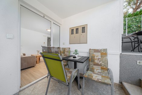 Chorvátsko, Baška Voda, apartmány Antunovič - apt. 1/2+2 na prízemí  s terasou - terasa