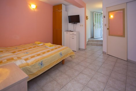 Chorvátsko, Podgora - Čaklje, štúdio Radojka