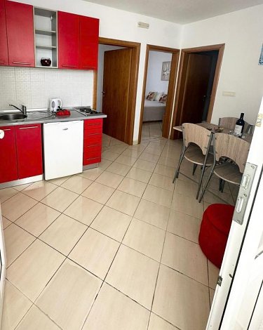Chorvátsko, Baška Voda, apartmány Antunovič - apt. 1/4+1 - kuchyňa